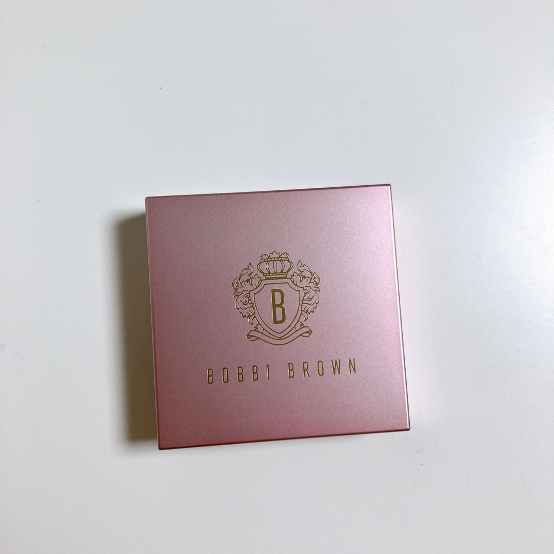 BOBBI BROWN(ボビイブラウン)の[限定品]ボビーブラウン ミニハイライティングパウダー 01 ピンクグロウ コスメ/美容のベースメイク/化粧品(フェイスパウダー)の商品写真