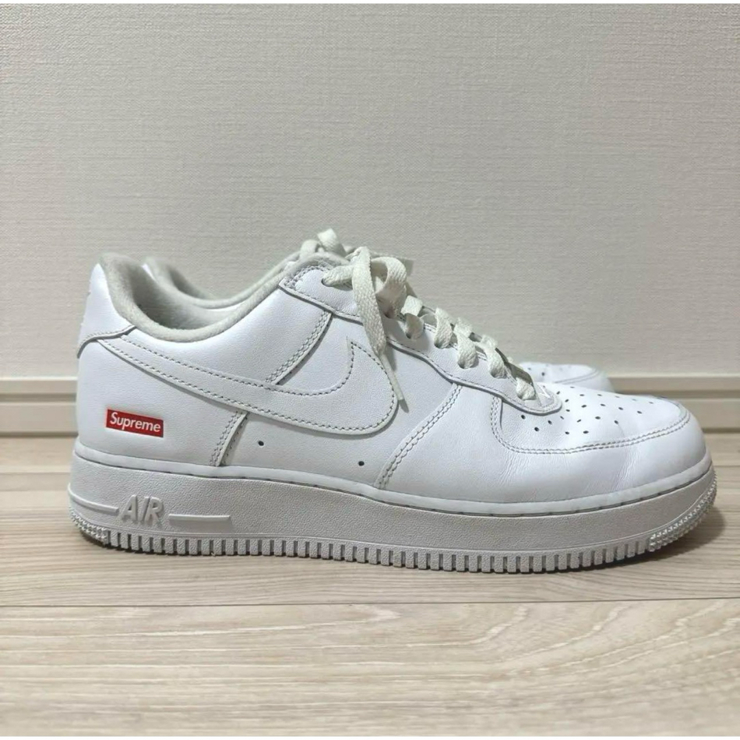 Supreme(シュプリーム)のSupreme NIKE AF1 White ホワイト スニーカー 26.5cm メンズの靴/シューズ(スニーカー)の商品写真