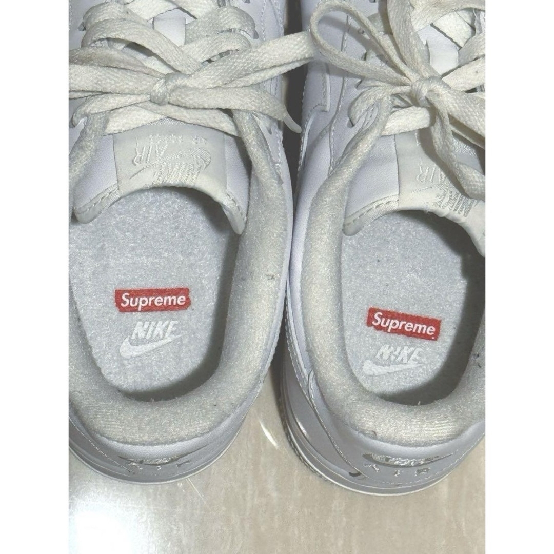 Supreme(シュプリーム)のSupreme NIKE AF1 White ホワイト スニーカー 26.5cm メンズの靴/シューズ(スニーカー)の商品写真