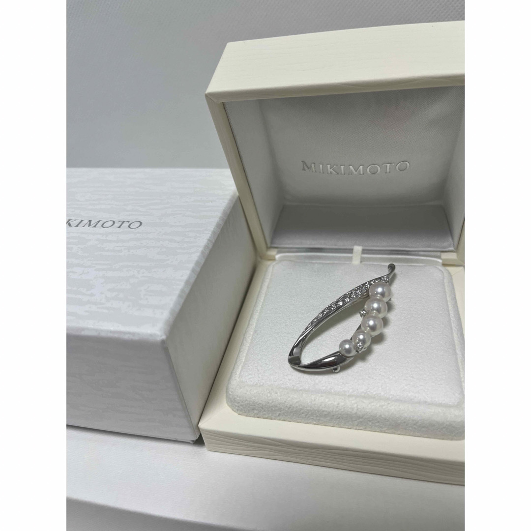 MIKIMOTO(ミキモト)のミキモト　K18  パール×ダイヤ0.88ct  ブローチ　新品同様美品 レディースのアクセサリー(ブローチ/コサージュ)の商品写真