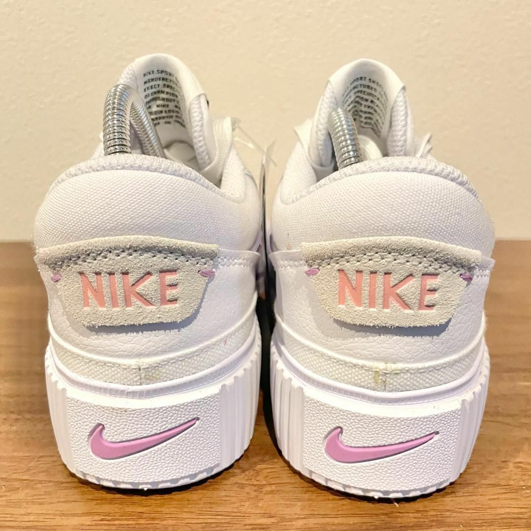 NIKE(ナイキ)のNIKE WMNS NIKE COURT LEGACY LIFT ナイキ コート レディースの靴/シューズ(スニーカー)の商品写真