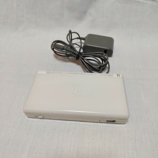 ニンテンドウ(任天堂)のNINTENDO DS Lite　ホワイト(携帯用ゲーム機本体)