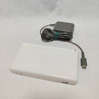 ニンテンドウ(任天堂)のNINTENDO DS Lite　ホワイト(携帯用ゲーム機本体)