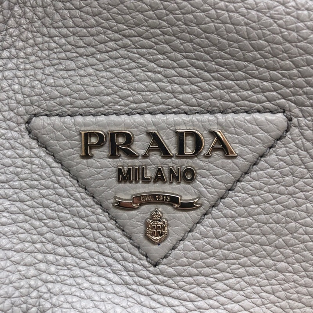 PRADA(プラダ)の　プラダ PRADA レザーバケットバック 1BE060 グレー レザー レディース ショルダーバッグ レディースのバッグ(ショルダーバッグ)の商品写真