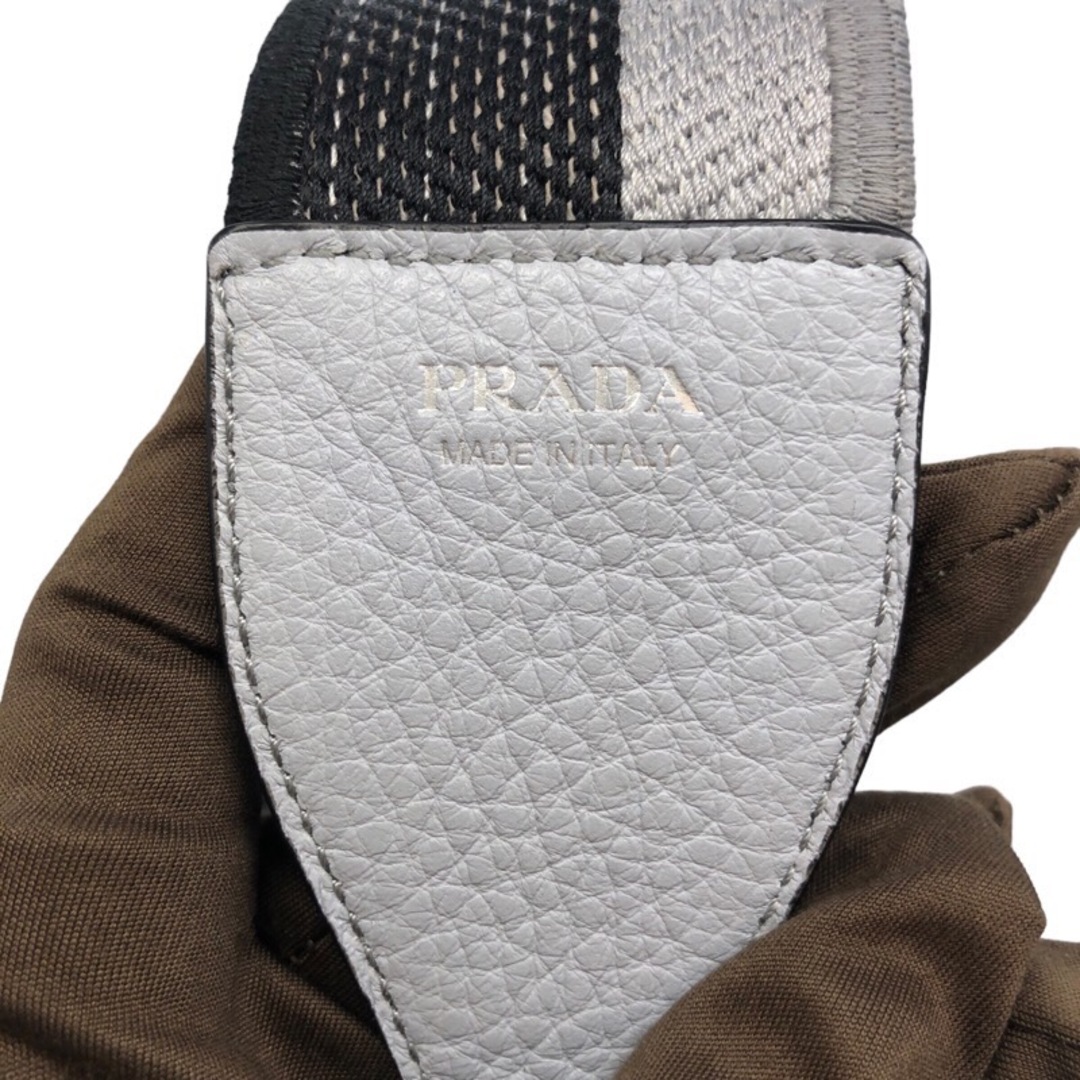 PRADA(プラダ)の　プラダ PRADA レザーバケットバック 1BE060 グレー レザー レディース ショルダーバッグ レディースのバッグ(ショルダーバッグ)の商品写真