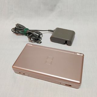 ニンテンドウ(任天堂)のNINTENDO DS Lite　メタリックローズ(携帯用ゲーム機本体)