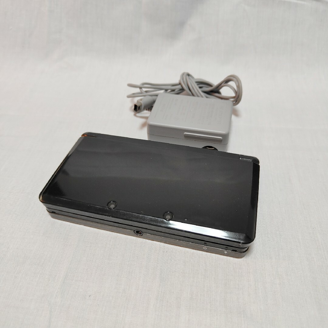 ニンテンドー3DS(ニンテンドー3DS)のNINTENDO 3DS　ブラック エンタメ/ホビーのゲームソフト/ゲーム機本体(携帯用ゲーム機本体)の商品写真