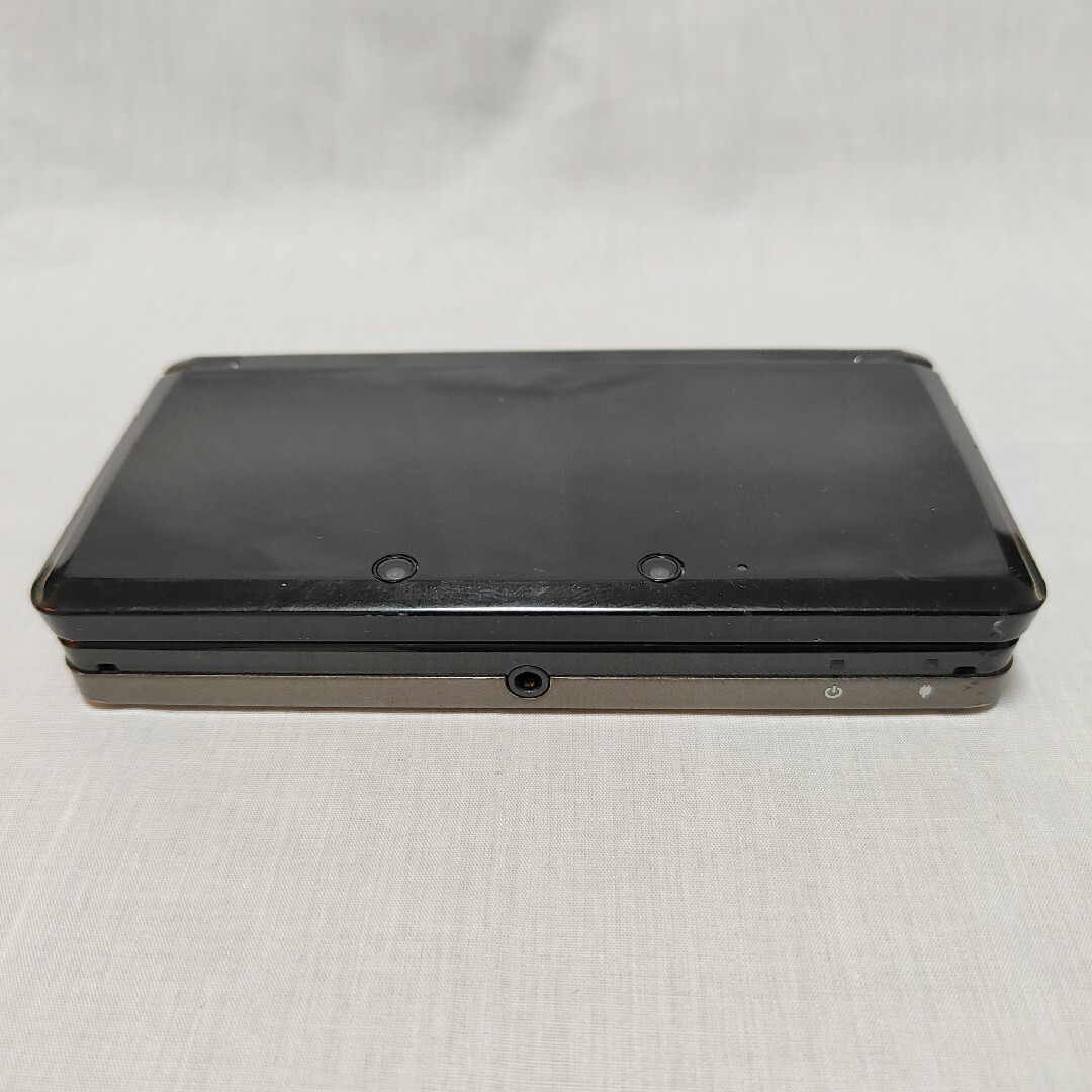 ニンテンドー3DS(ニンテンドー3DS)のNINTENDO 3DS　ブラック エンタメ/ホビーのゲームソフト/ゲーム機本体(携帯用ゲーム機本体)の商品写真