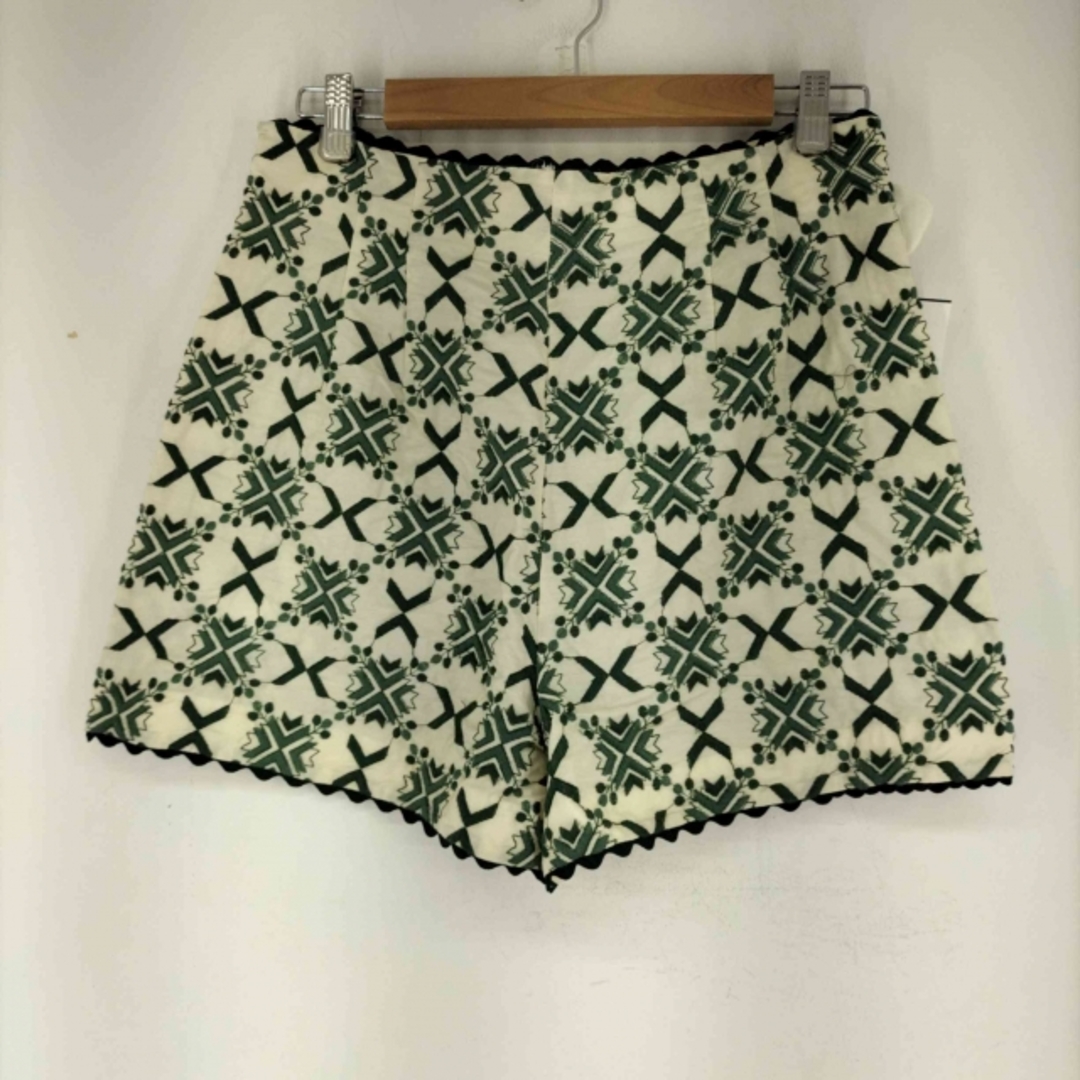 ZARA(ザラ)のZARA(ザラ) GREEN BEIGE EMBROIDERED SHORTS レディースのパンツ(その他)の商品写真