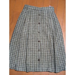 WOOL100タックスカート(ひざ丈スカート)