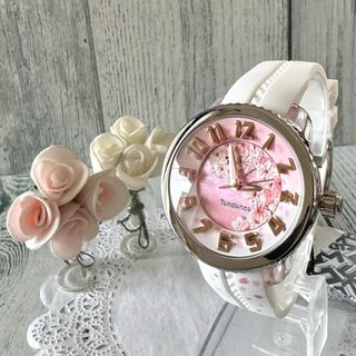 【美品】Tendence テンデンス 腕時計 ガリバー ホワイト 桜 