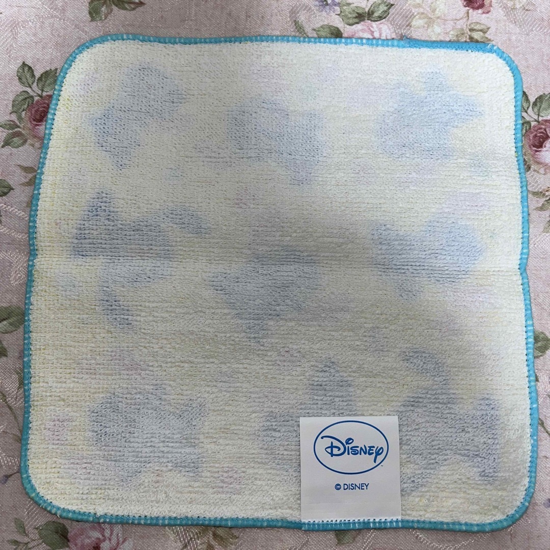 Disney(ディズニー)のディズニー　スティッチ　ハンドタオル　ハンカチ　手拭い　2枚組 エンタメ/ホビーのアニメグッズ(タオル)の商品写真