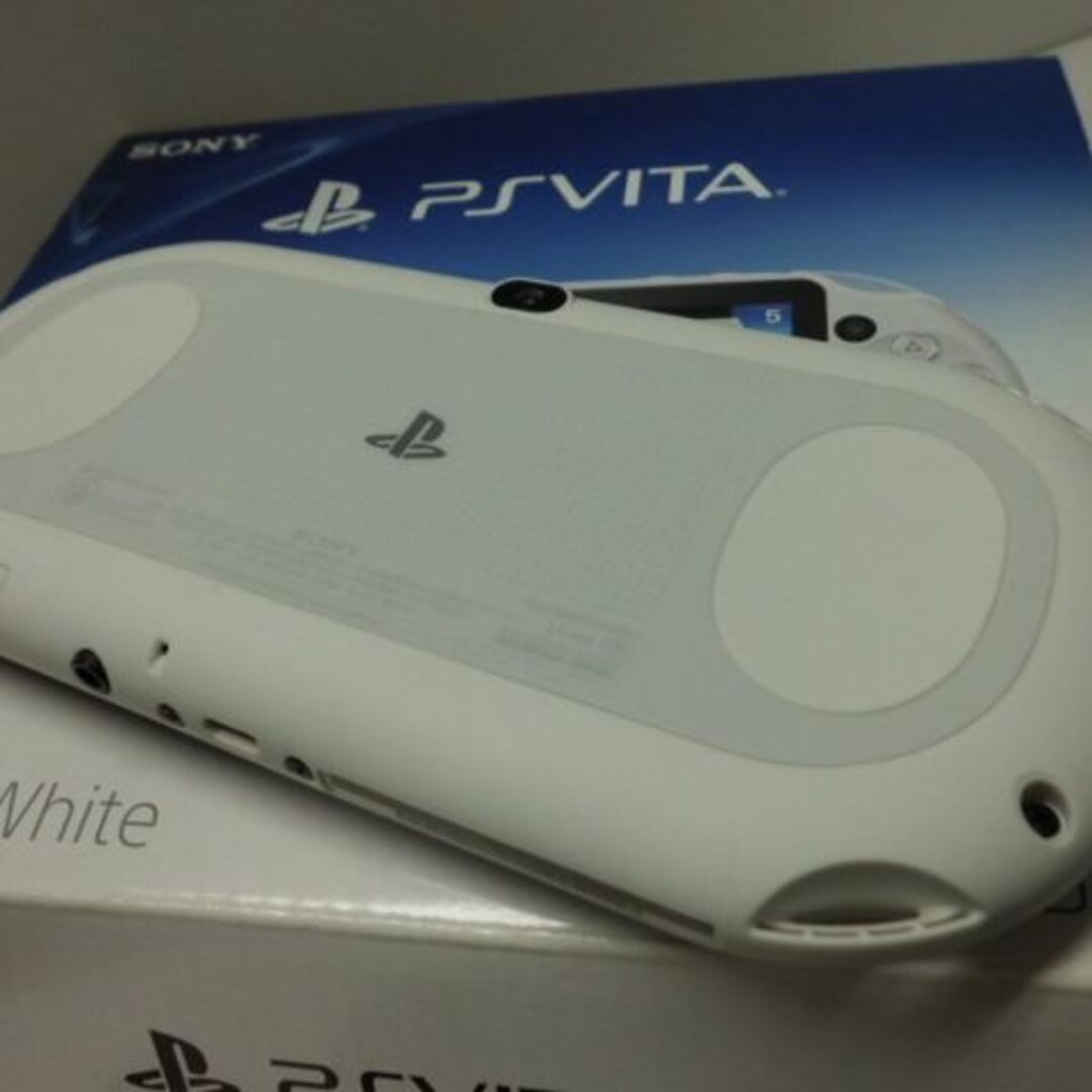 PlayStation Vita(プレイステーションヴィータ)のPSVITA PCH-2000 Glacier White エンタメ/ホビーのゲームソフト/ゲーム機本体(携帯用ゲーム機本体)の商品写真