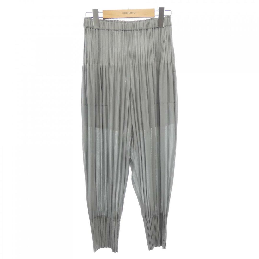 PLEATS PLEASE ISSEY MIYAKE(プリーツプリーズイッセイミヤケ)のプリーツプリーズ PLEATS PLEASE パンツ レディースのパンツ(その他)の商品写真