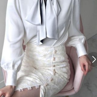 スナイデル(SNIDEL)のhighwaist side button lace skirt【WHITE】(ロングスカート)