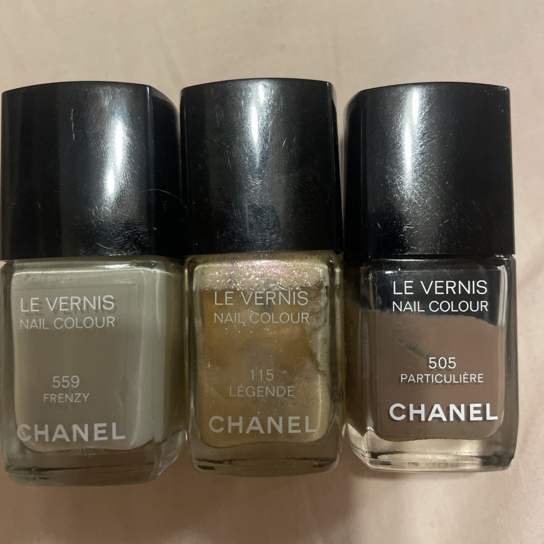 CHANEL(シャネル)のシャネル　ネイルカラー　マニュキア3本セット コスメ/美容のネイル(マニキュア)の商品写真