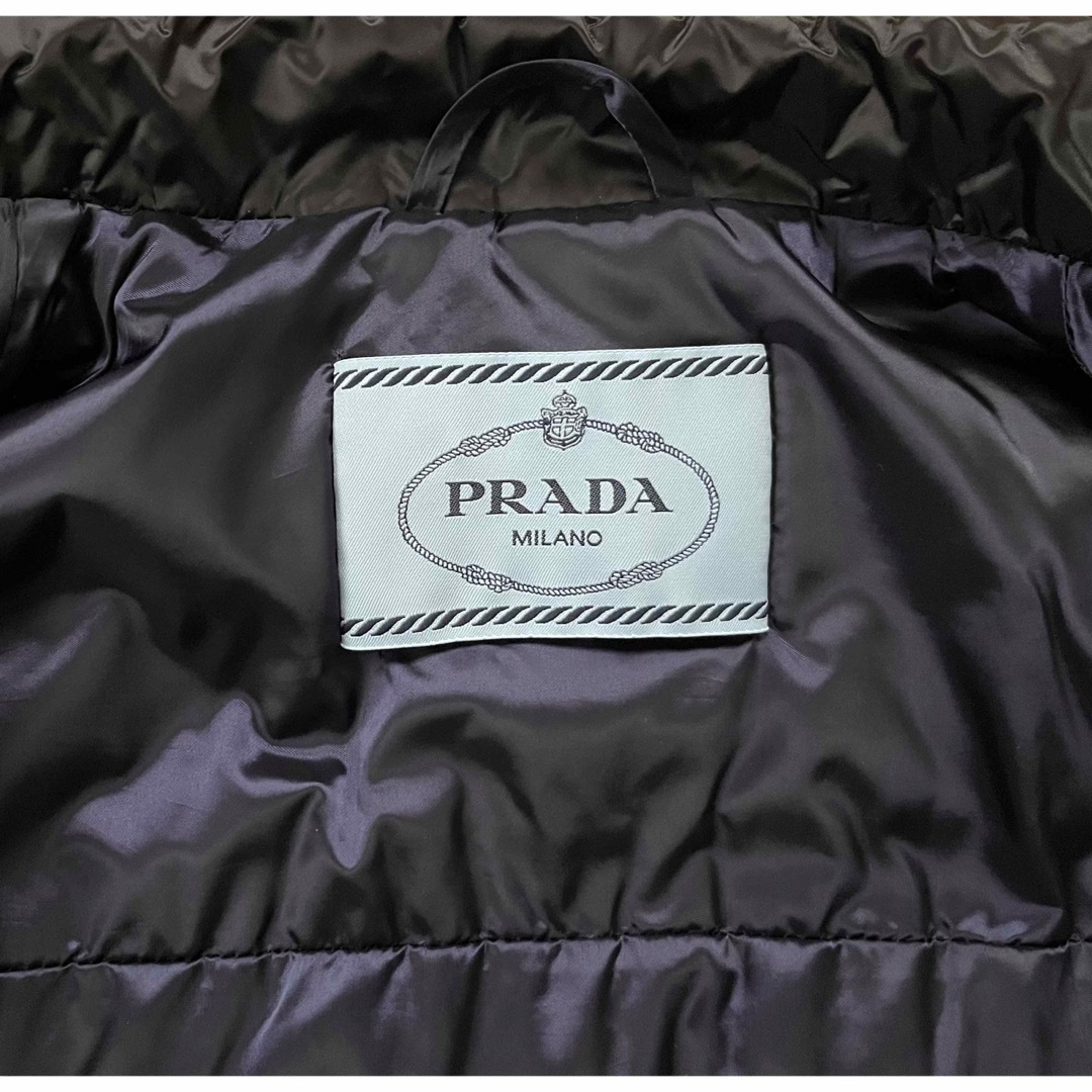 PRADA(プラダ)の試着のみの新品　プラダ　ダウンジャケット レディースのジャケット/アウター(ダウンジャケット)の商品写真