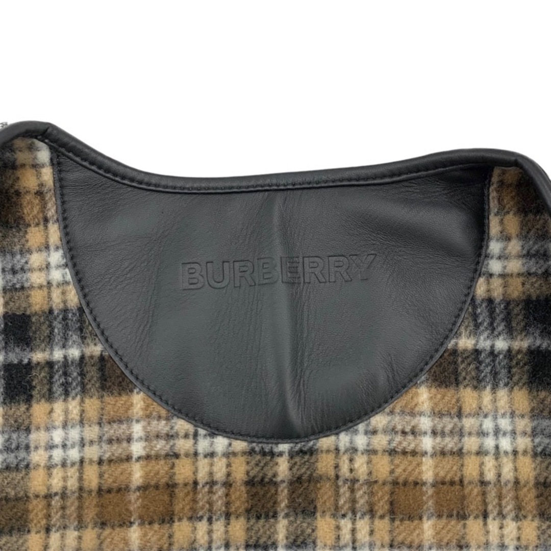 BURBERRY(バーバリー)の未使用 バーバリー BURBERRY アウター ケープ ポンチョ チェック リバーシブル ウール ブラウン系 レディースのジャケット/アウター(ポンチョ)の商品写真