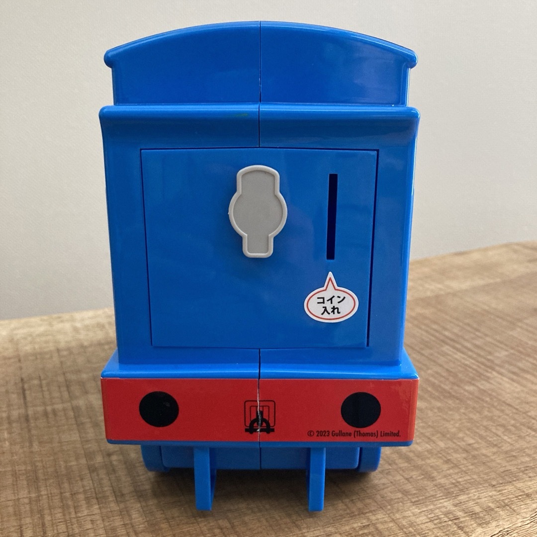 THOMAS(トーマス)の機関車トーマス　貯金箱 エンタメ/ホビーのおもちゃ/ぬいぐるみ(キャラクターグッズ)の商品写真