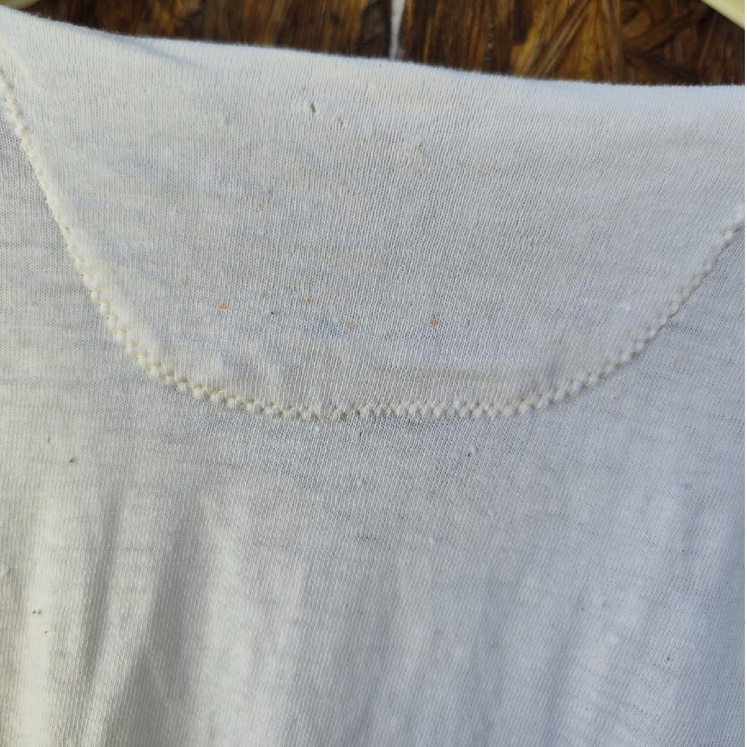 [ヨーロッパ古着]1950sブルガリア軍　ヘンリーネックTシャツ アンダーウェア レディースのトップス(Tシャツ(長袖/七分))の商品写真