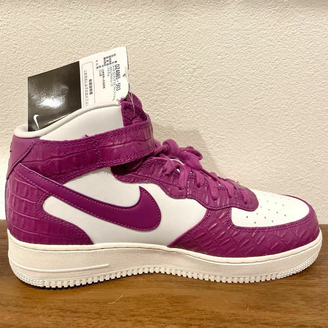 NIKE(ナイキ)のNIKE W AIR FORCE 1 '07 MID LX VIOTECH メンズの靴/シューズ(スニーカー)の商品写真