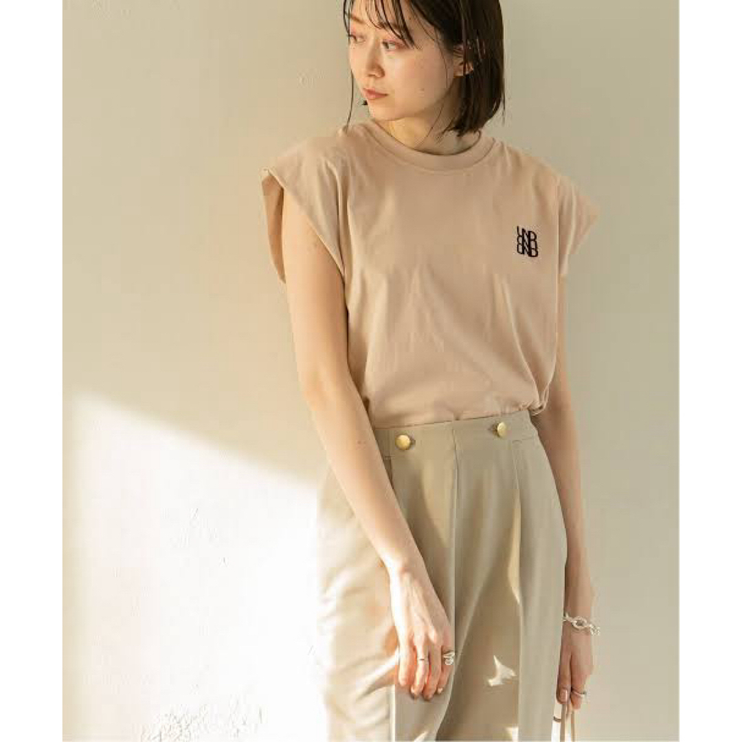 BAUM UND PFERDGARTEN(バウムウンドヘルガーデン)のbaum und pferdgarten ノースリーブTシャツ レディースのトップス(シャツ/ブラウス(半袖/袖なし))の商品写真