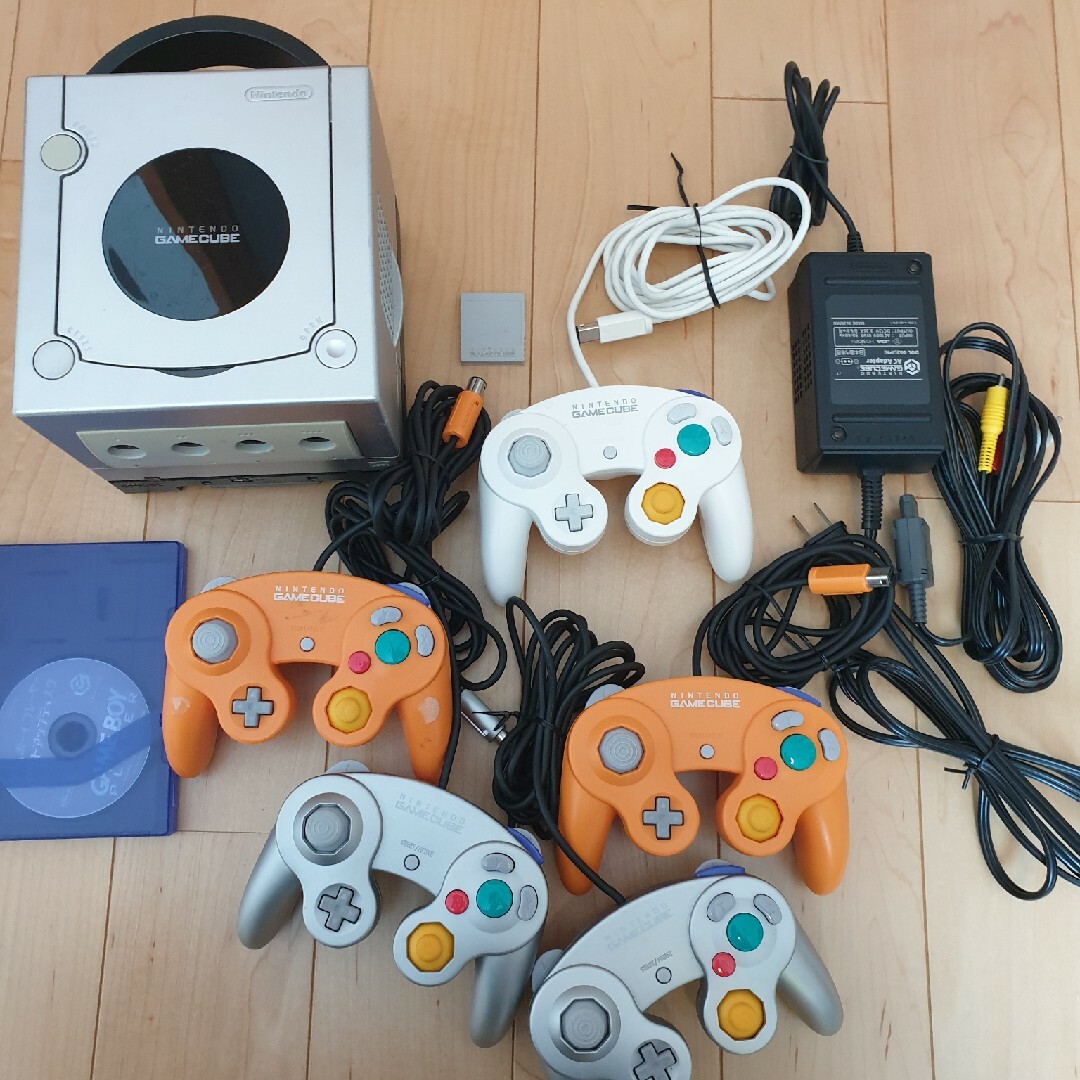 ニンテンドーゲームキューブ - ガニエ様用ゲームキューブ コントローラ5つ ゲームボーイ ソフト16本付き