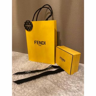 FENDI フェンディ　紙袋　箱