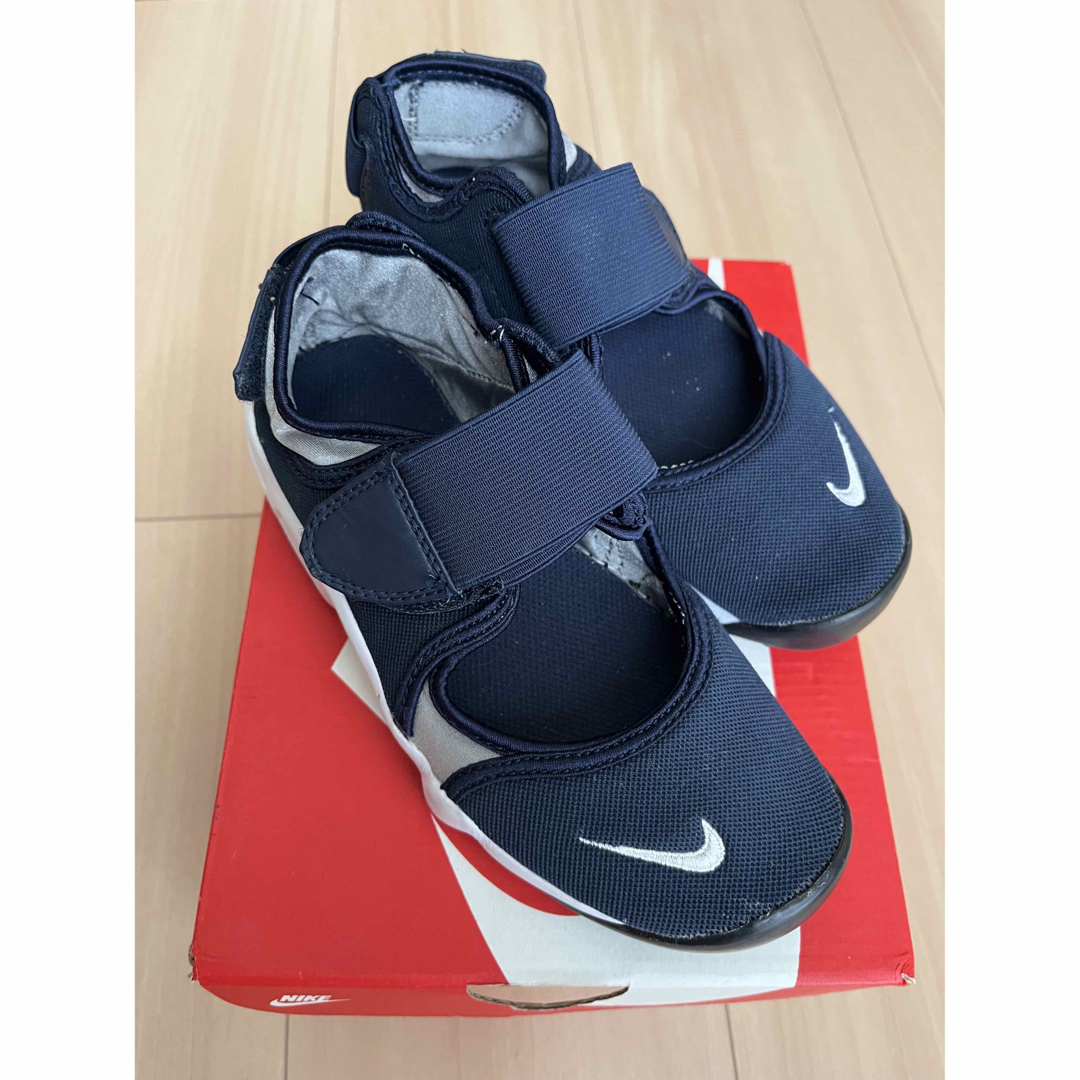 NIKE(ナイキ)のNIKE  リフト　21cm キッズ/ベビー/マタニティのキッズ靴/シューズ(15cm~)(サンダル)の商品写真