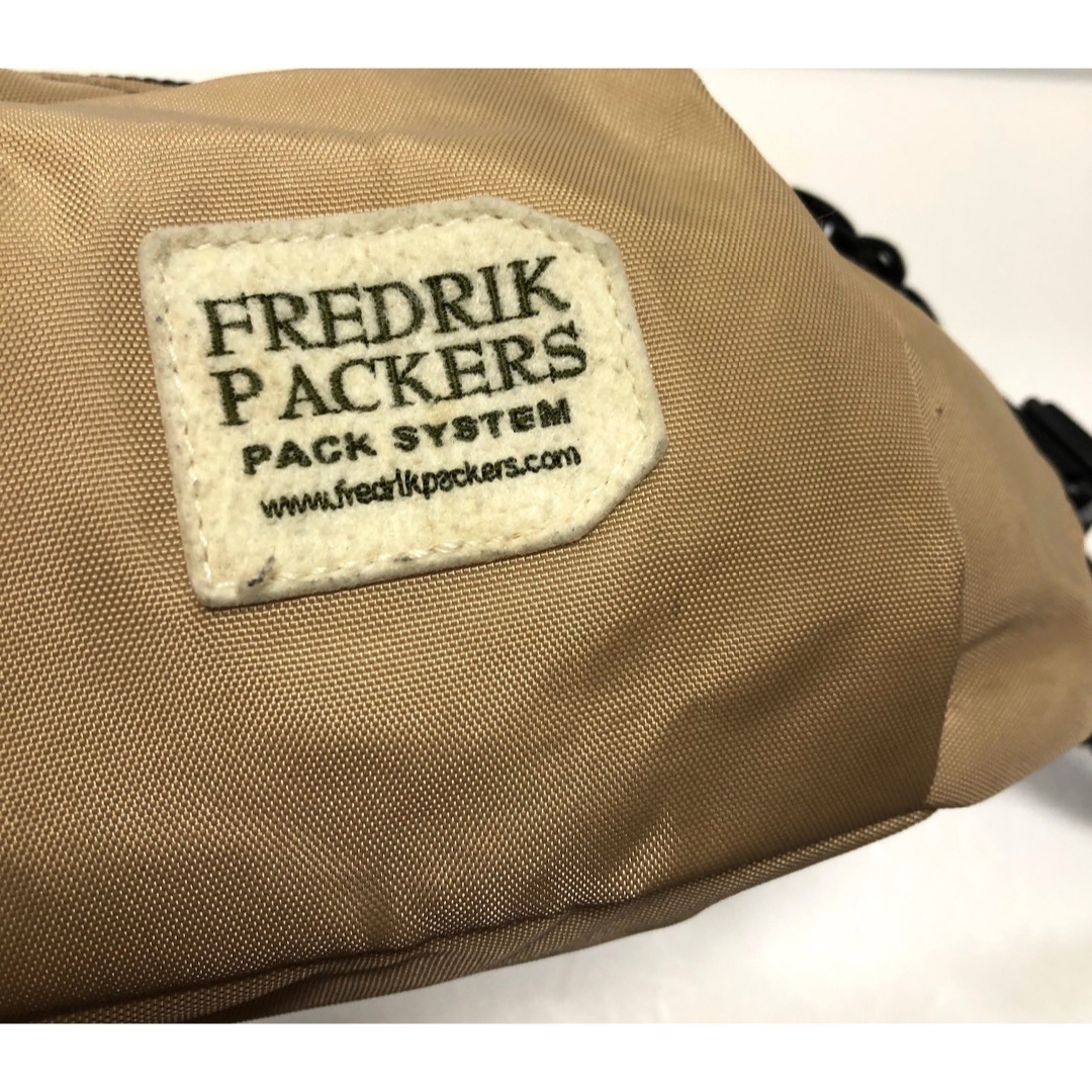 FREDRIK PACKERS(フレドリックパッカーズ)のフレドリックパッカーズ ウエストポーチ 2402214 ベージュ ショルダー レディースのバッグ(ショルダーバッグ)の商品写真