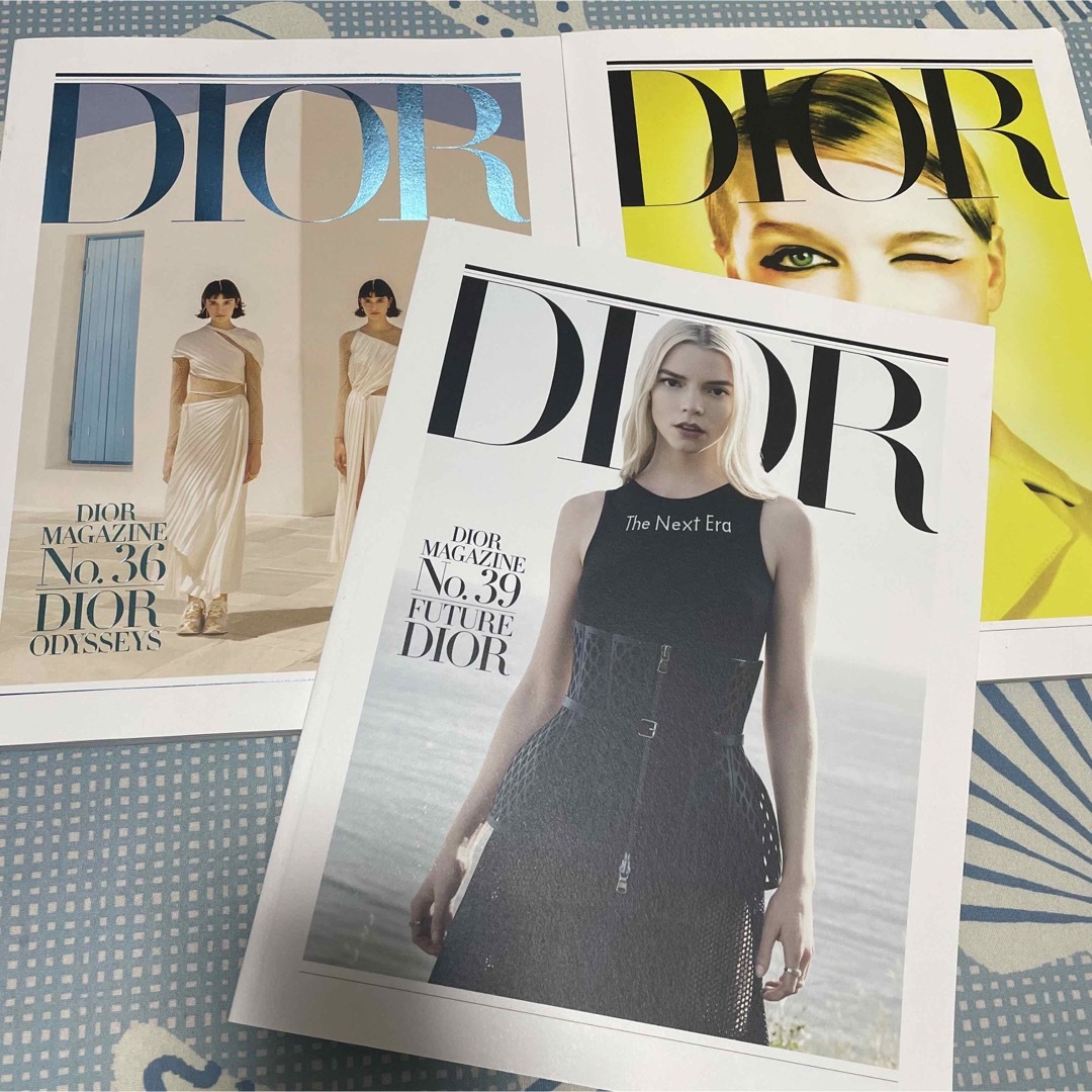 Christian Dior(クリスチャンディオール)のdior 冊子 3冊 エンタメ/ホビーの雑誌(ファッション)の商品写真