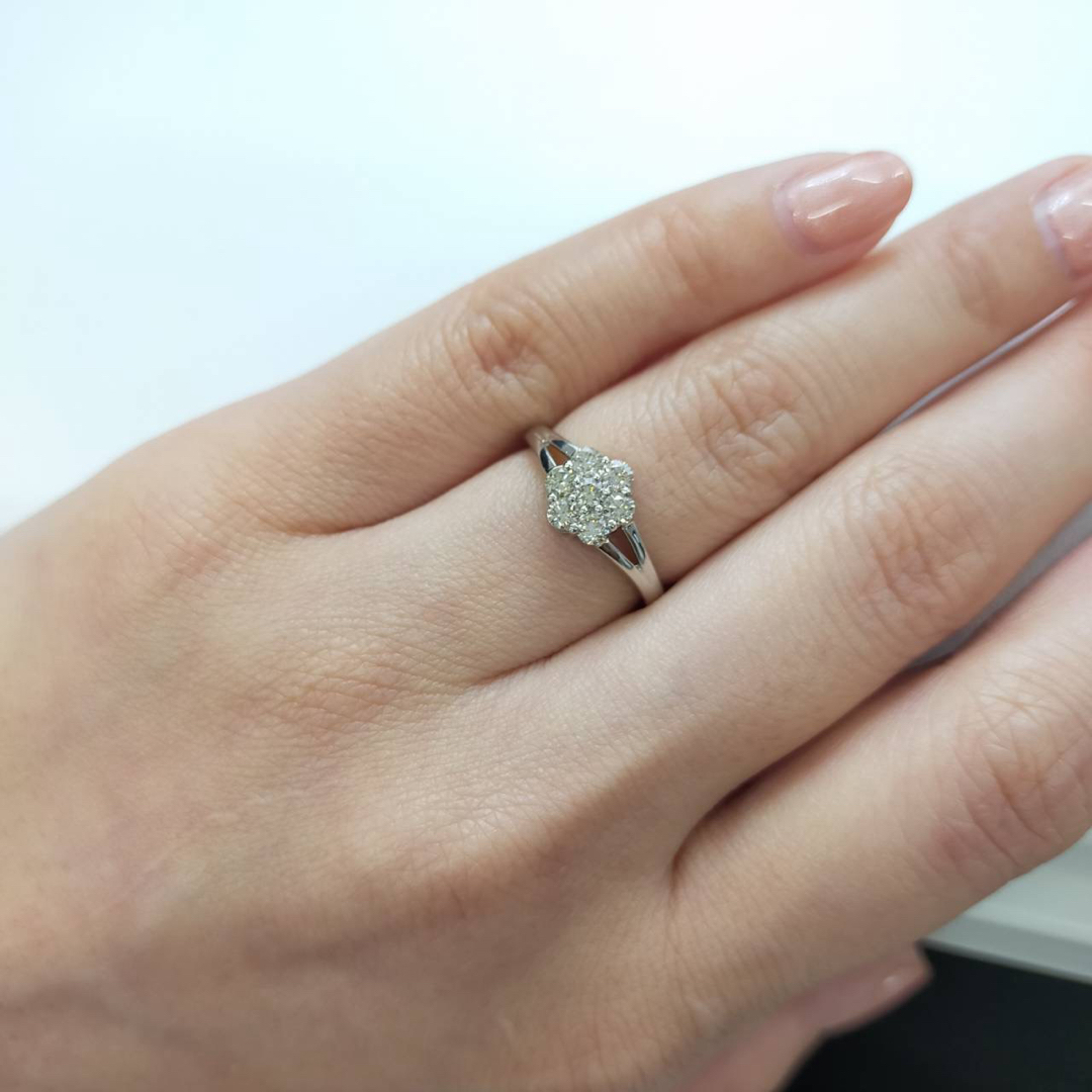 天然ダイヤモンド　リング　指輪　フラワー　お花　セブンスター　0.50ct レディースのアクセサリー(リング(指輪))の商品写真