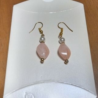 お値下げ　桜色　ハンドメイドピアス(ピアス)