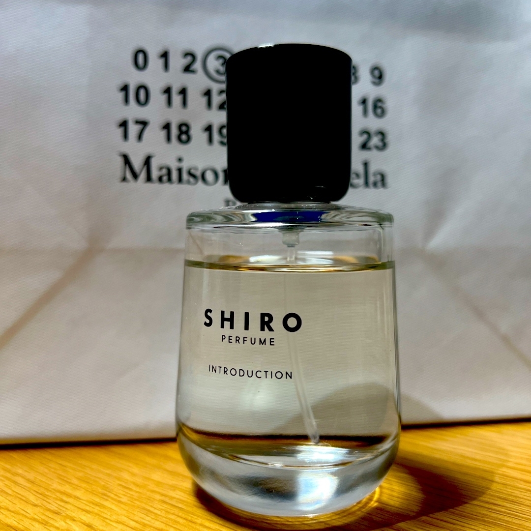 shiro(シロ)のSHIRO PERFUME -INTRODUCTION- 香水 コスメ/美容の香水(ユニセックス)の商品写真