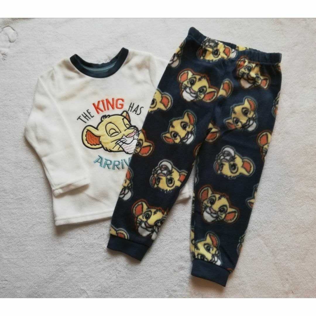 Disney(ディズニー)のPrimark Lion King パジャマ 18-24M キッズ/ベビー/マタニティのキッズ服男の子用(90cm~)(パジャマ)の商品写真