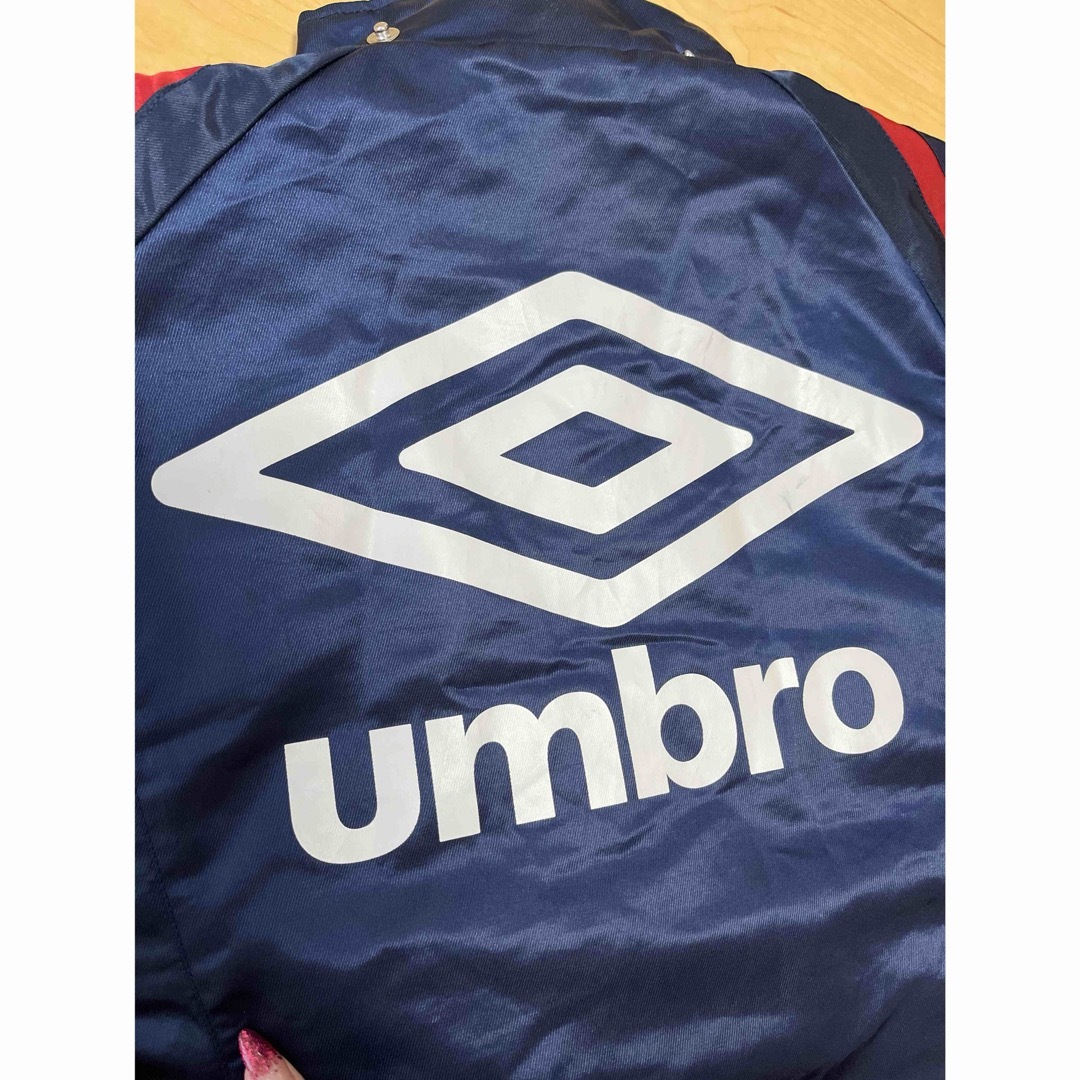 UMBRO(アンブロ)のUMBRO アンブロ ベンチコート 裏ボア スポーツ 防寒着  140 キッズ/ベビー/マタニティのキッズ服男の子用(90cm~)(コート)の商品写真