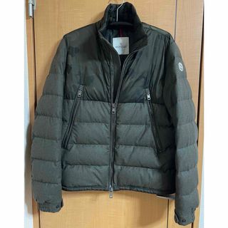 MONCLER(ダウンジャケット)のフリマアイテム一覧 MONCLER(ダウンジャケット)のフリマアイテム一覧