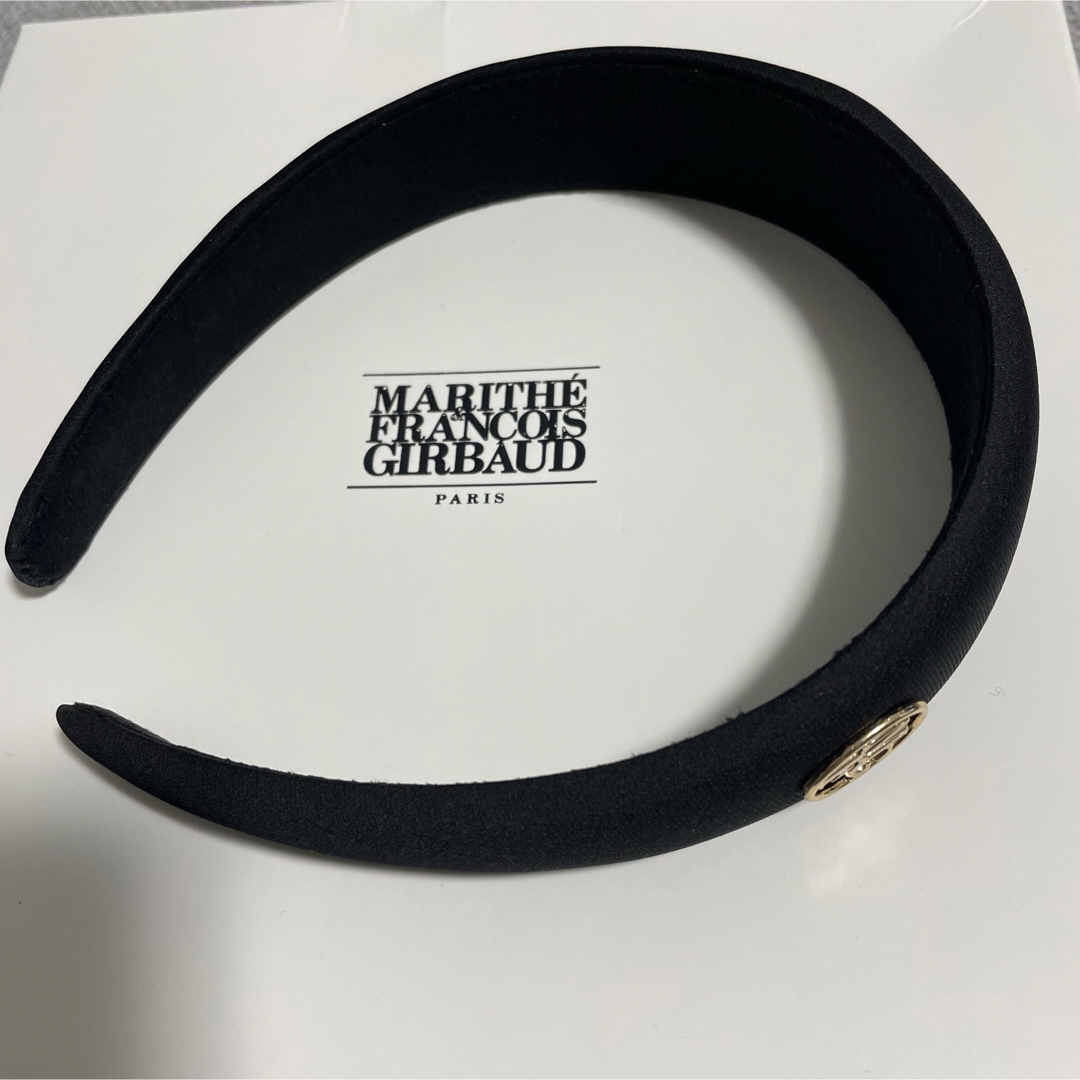 MARITHE + FRANCOIS GIRBAUD(マリテフランソワジルボー)の新品未使用　MARITHE FRANCOIS GIRBAUD カチューシャ レディースのヘアアクセサリー(カチューシャ)の商品写真