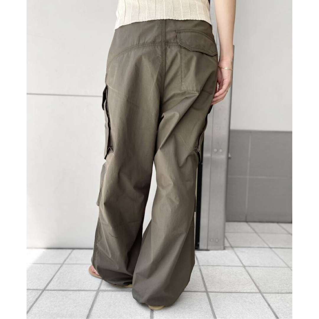 L'Appartement DEUXIEME CLASSE(アパルトモンドゥーズィエムクラス)の美品 【AGOLDE / エーゴールドイー】GINERVA CARGO PANT メンズのパンツ(ワークパンツ/カーゴパンツ)の商品写真