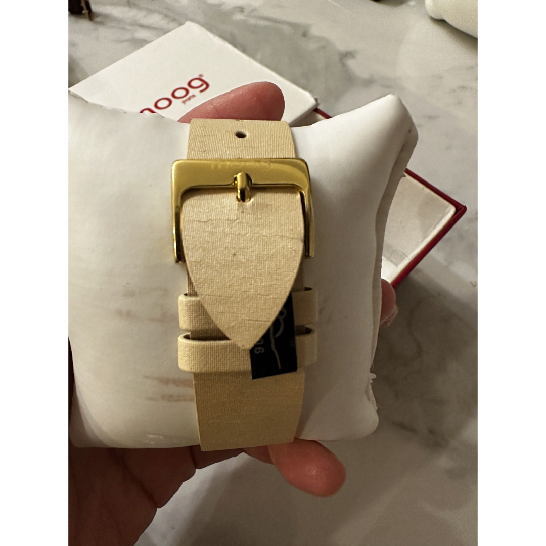 moog(ムック)のmoog paris ムック　おしゃれ文字盤  腕時計　レディース　電池式 レディースのファッション小物(腕時計)の商品写真
