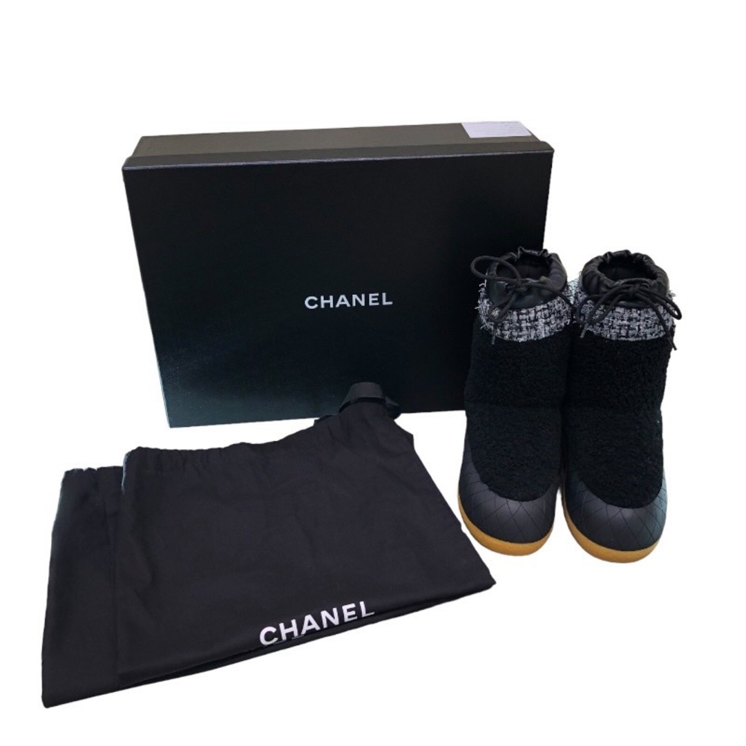 CHANEL(シャネル)の　シャネル CHANEL ムートン＆ツイード切替ショートブーツ G45185 ブラック レディース ブーツ レディースの靴/シューズ(ブーツ)の商品写真