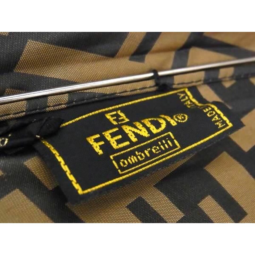 FENDI - □美品□ FENDI フェンディ ズッカ柄 2段折り 折りたたみ傘 FENDI - □美品□ FENDI フェンディ ズッカ柄 2段折り 折りたたみ傘