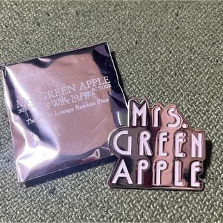 ユニバーサルエンターテインメント(UNIVERSAL ENTERTAINMENT)の週末限定値下》Mrs.GREEN APPLE ピンバッジ(ミュージシャン)