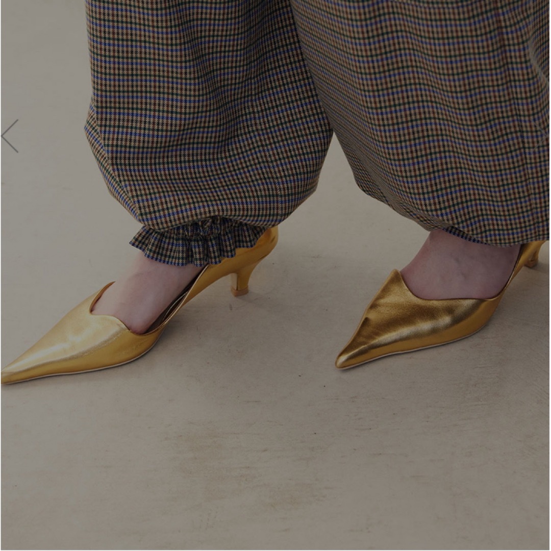 Ameri VINTAGE(アメリヴィンテージ)のWAVE CUTTING PUMPS パンプス　アメリ レディースの靴/シューズ(ハイヒール/パンプス)の商品写真