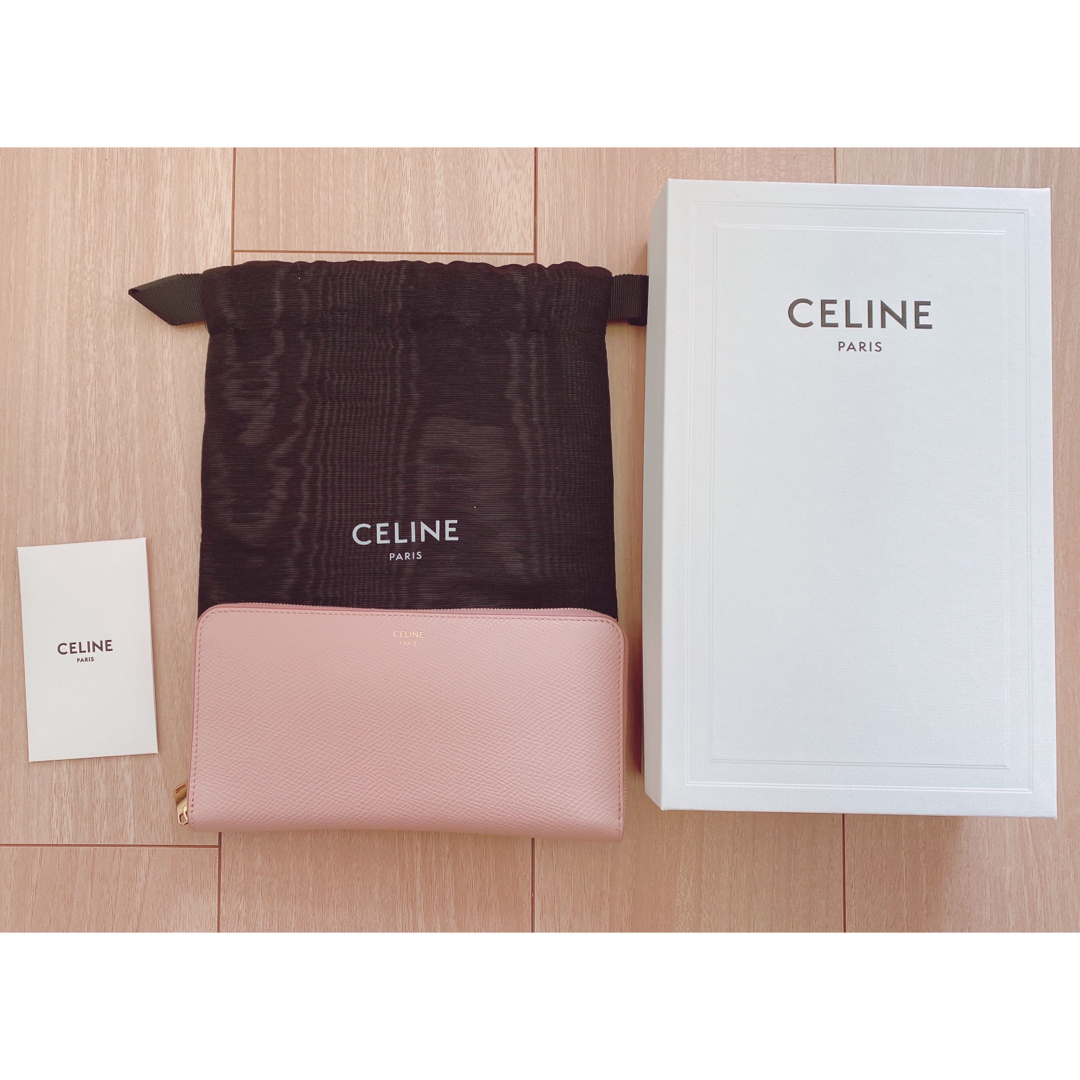 celine(セリーヌ)のCELINE ラージジップウォレット　人気限定カラー　ペタル　モーブピンク レディースのファッション小物(財布)の商品写真