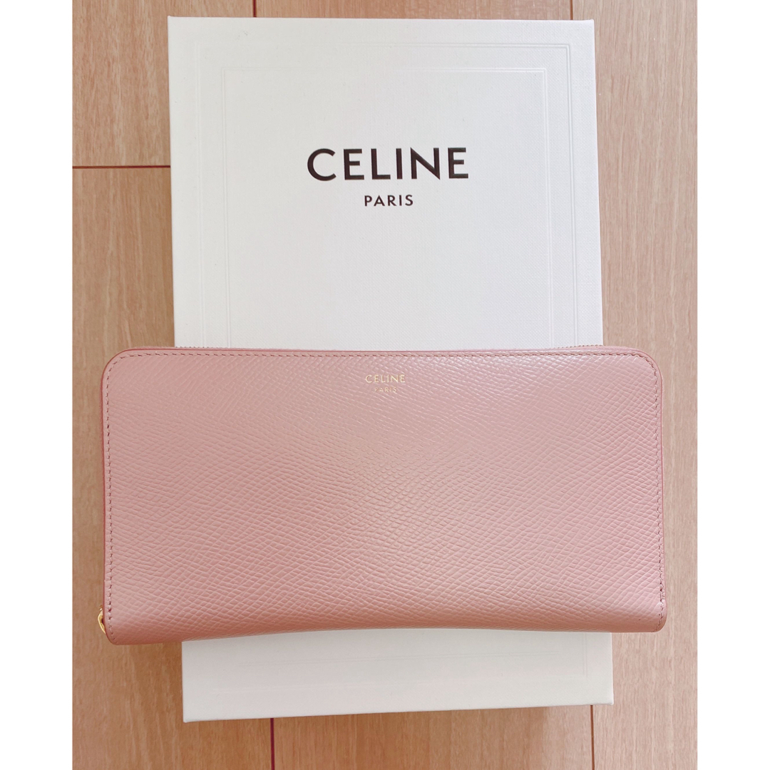 celine(セリーヌ)のCELINE ラージジップウォレット　人気限定カラー　ペタル　モーブピンク レディースのファッション小物(財布)の商品写真