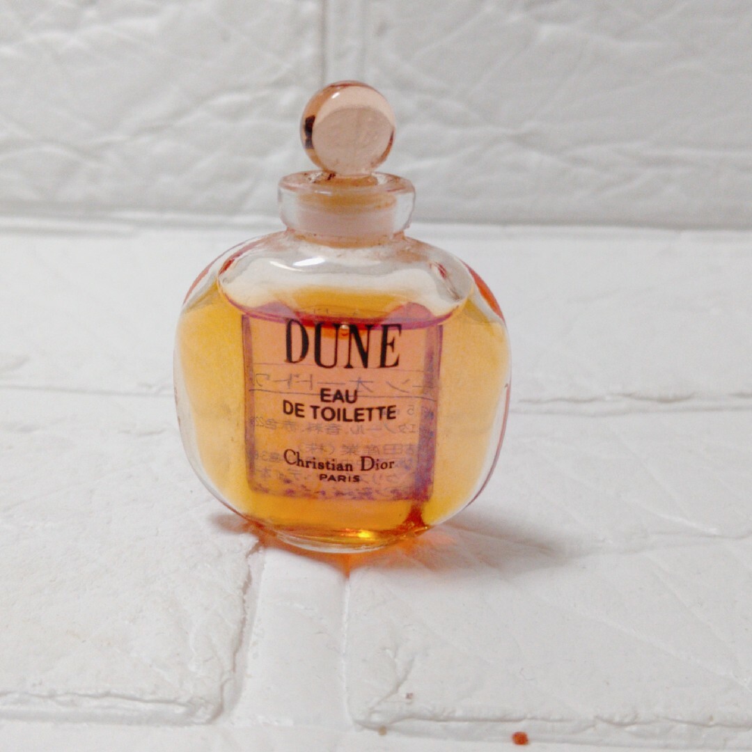 Christian Dior(クリスチャンディオール)のお試し　クリスチャンディオール　DUNE　オードトワレ　5ml ミニ香水 コスメ/美容の香水(香水(女性用))の商品写真