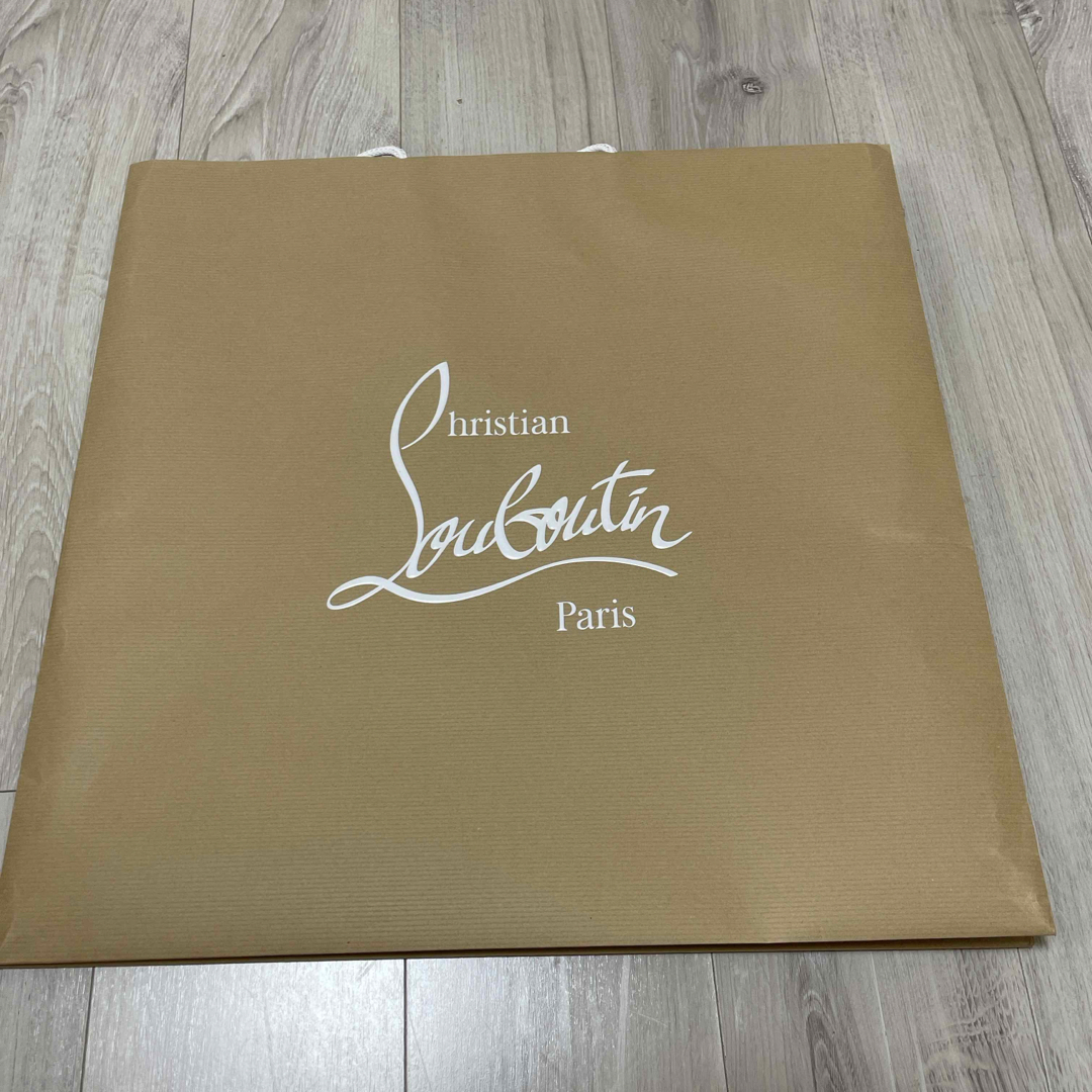 Christian Louboutin(クリスチャンルブタン)のクリスチャンルブタン　紙袋 レディースのバッグ(ショップ袋)の商品写真