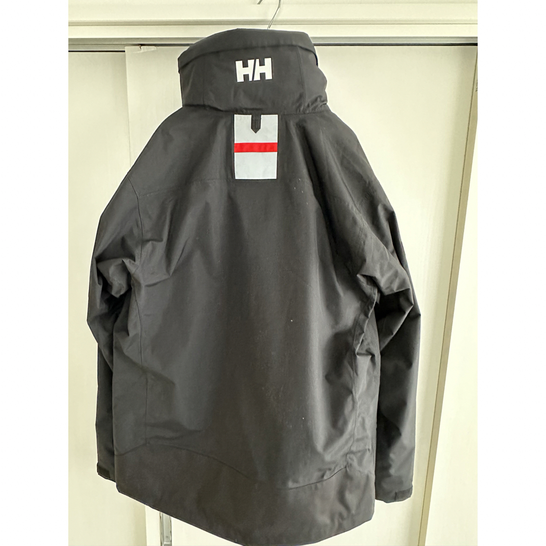 HELLY HANSEN(ヘリーハンセン)の【新品未使用】ヘリーハンセン HELLY HANSENアウター　サイズXL メンズのジャケット/アウター(ナイロンジャケット)の商品写真