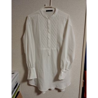 ダブルクローゼット(w closet)のダブルクローゼット　ブラウス　長め丈　長袖　白　おしゃれ(シャツ/ブラウス(長袖/七分))